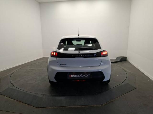 Peugeot 208 image 8