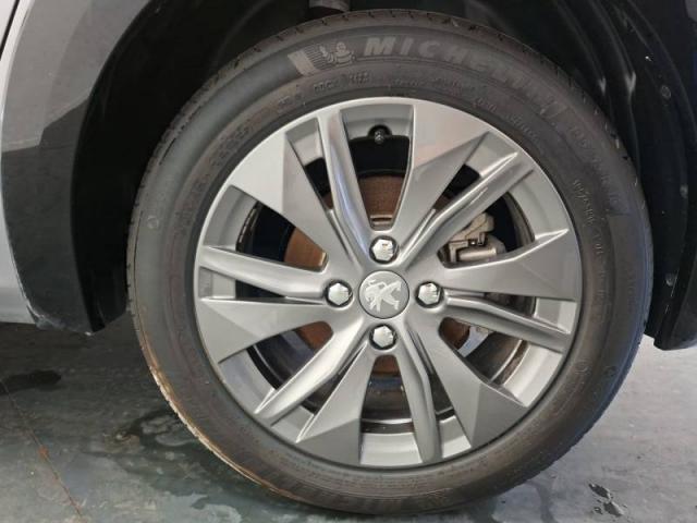 Peugeot 208 image 9