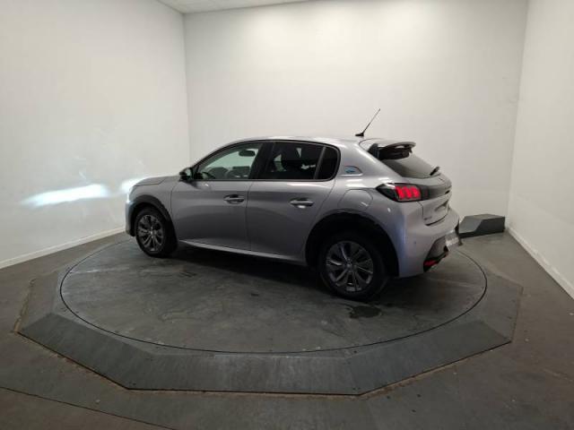Peugeot 208 image 7