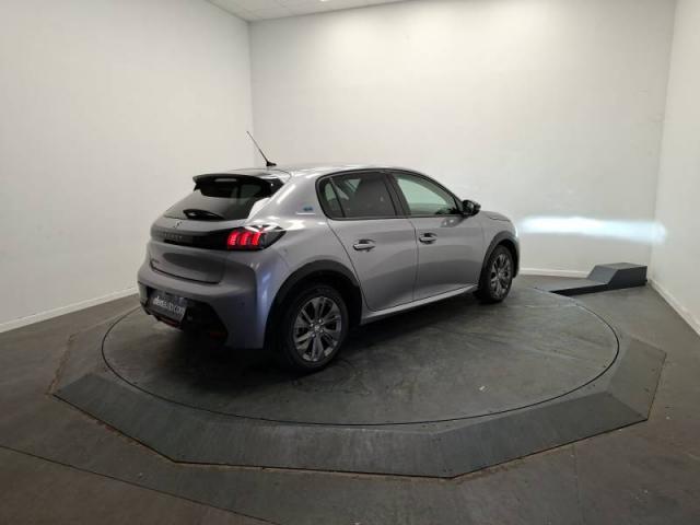 Peugeot 208 image 2