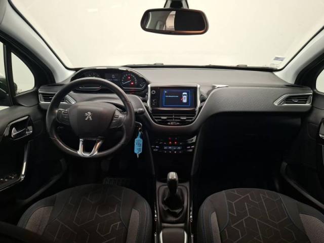 Peugeot 2008 image 3