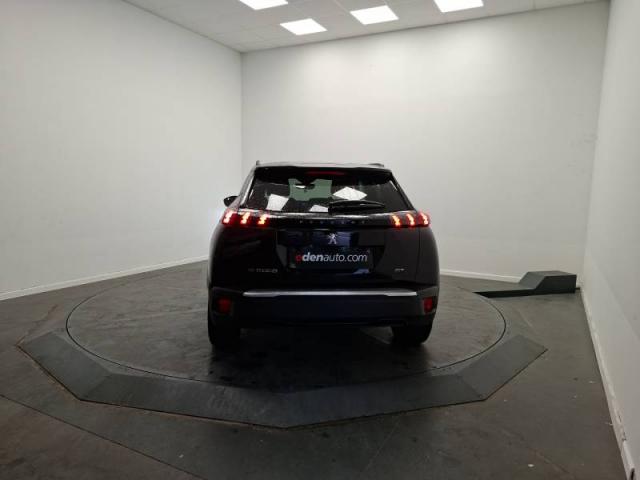 Peugeot 2008 image 2