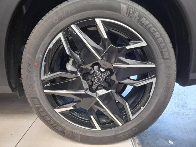 Peugeot 3008 image 8