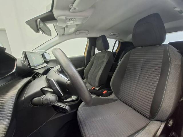 Peugeot 208 image 7