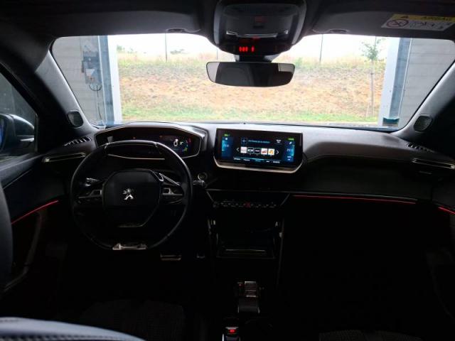 Peugeot 2008 image 4