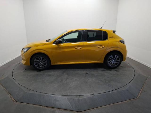 Peugeot 208 image 8