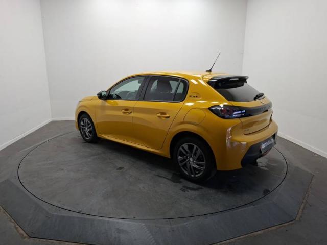 Peugeot 208 image 3