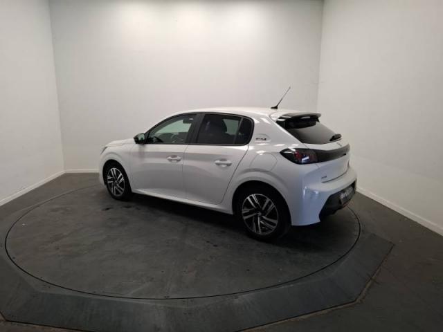 Peugeot 208 image 5