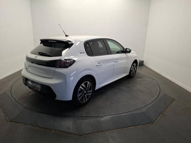 Peugeot 208 image 9