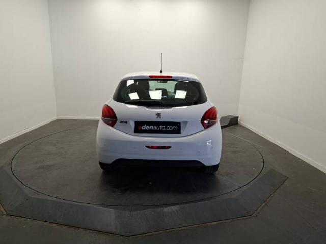 Peugeot 208 image 5