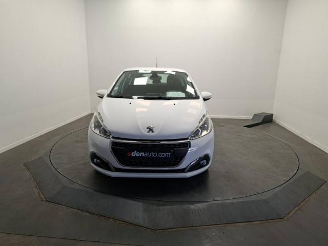 Peugeot 208 image 9