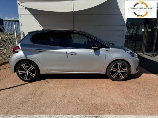Peugeot 208 image 3