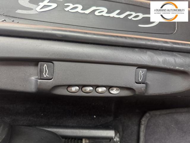 Porsche 911 image 8
