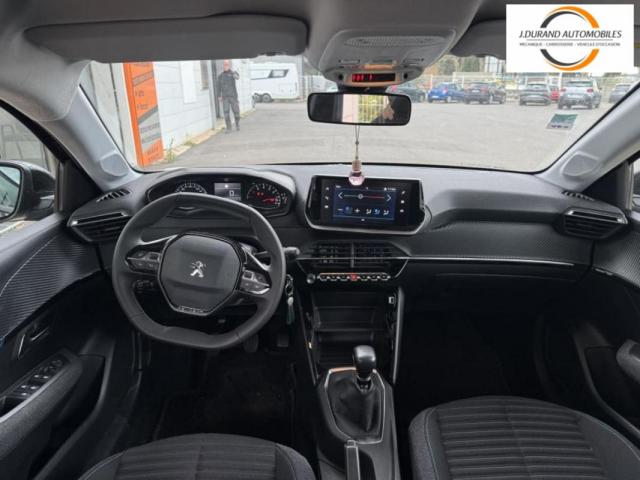 Peugeot 208 image 8