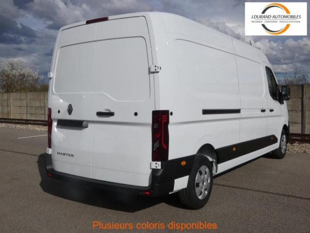 Renault Master image 2