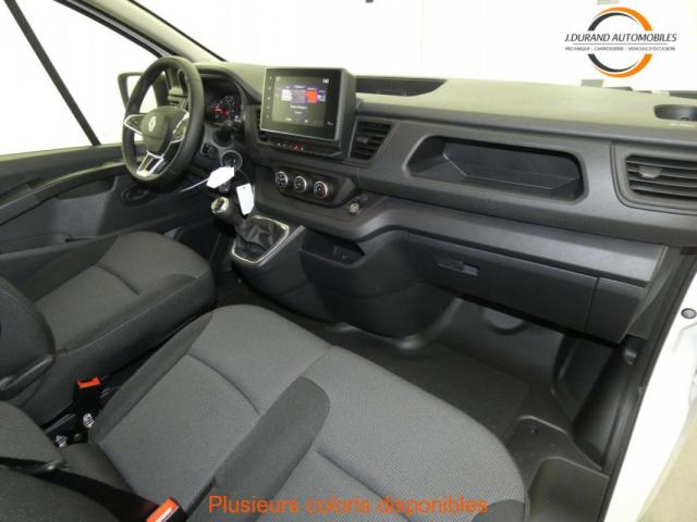 Renault Trafic image 1