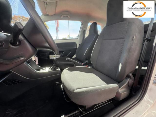 Volkswagen Up! image 3