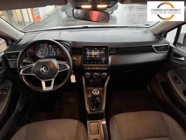 Renault Clio image 9