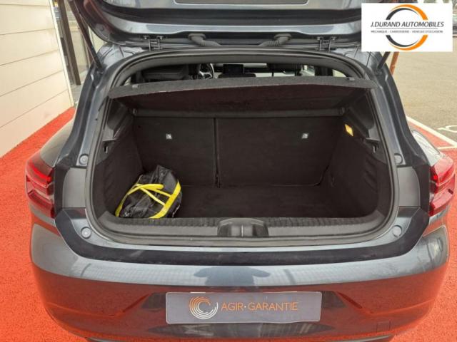 Renault Clio image 2