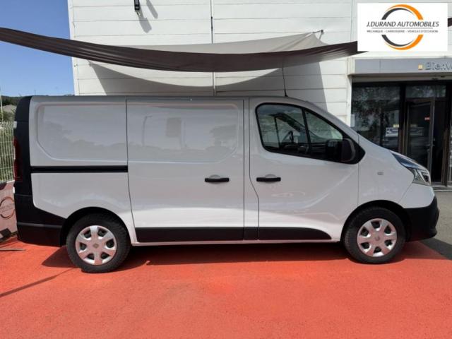 Renault Trafic image 3