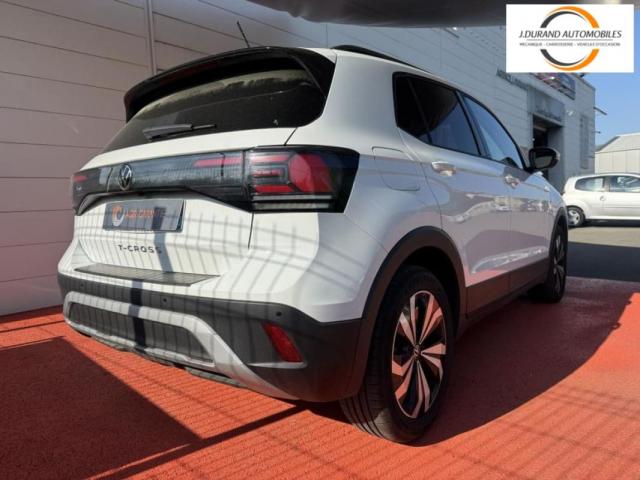 Volkswagen T-Cross image 2