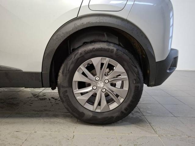 Peugeot 2008 image 1