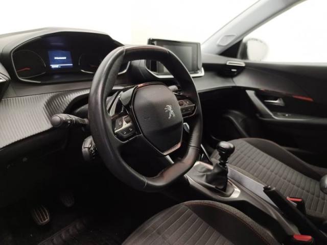 Peugeot 2008 image 9