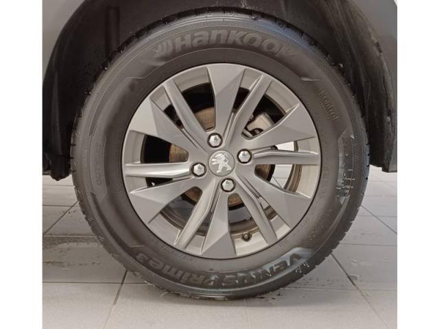 Peugeot 2008 image 3