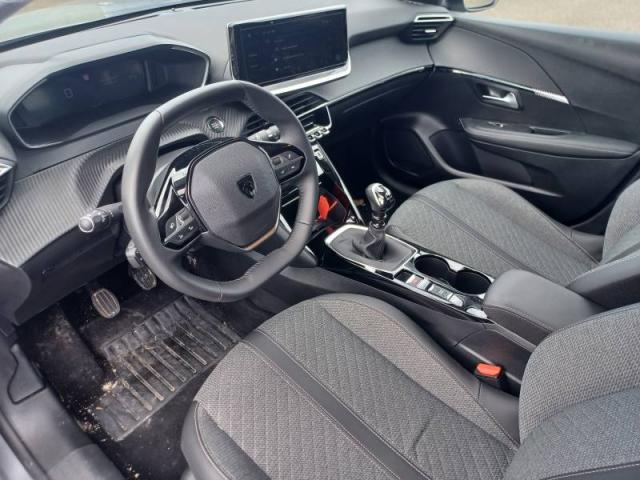 Peugeot 208 image 6