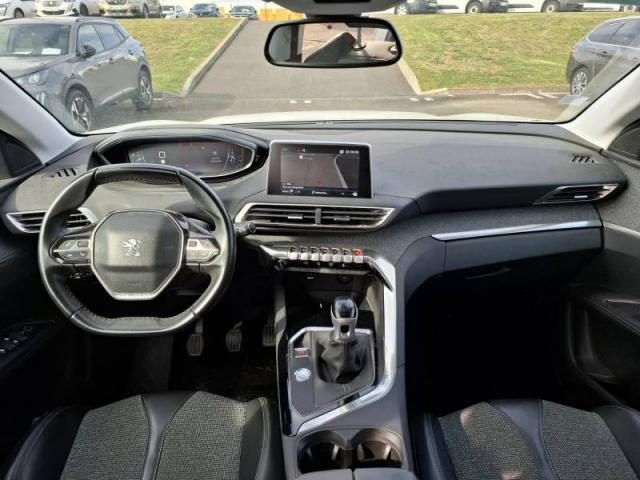 Peugeot 3008 image 3