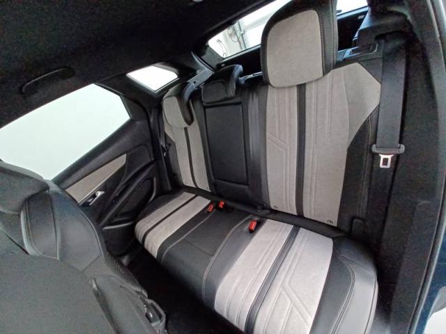 Peugeot 3008 image 8