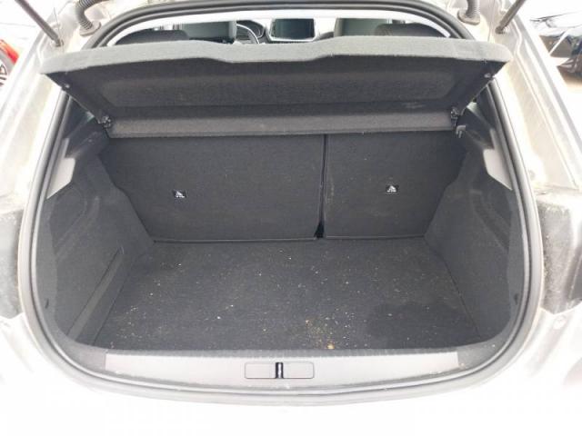 Peugeot 208 image 8