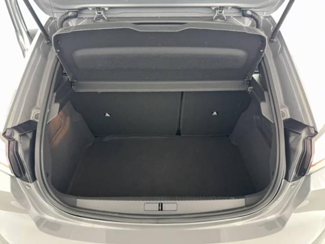 Peugeot 208 image 7