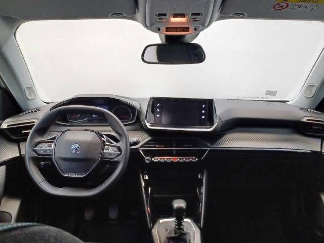 Peugeot 2008 image 8