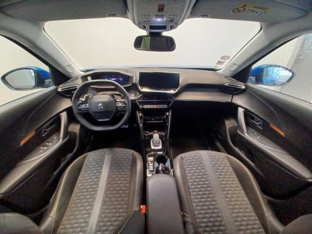 Peugeot 2008 image 8