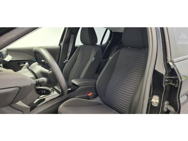 Peugeot 208 image 2