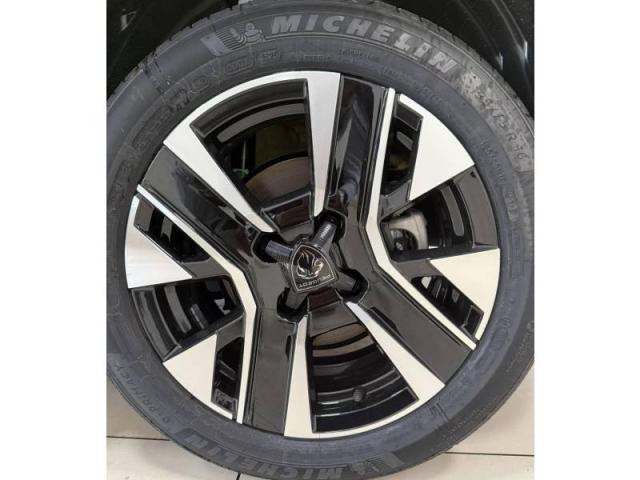Peugeot 208 image 3