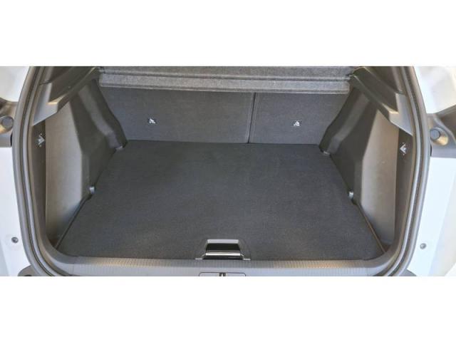 Peugeot 2008 image 1