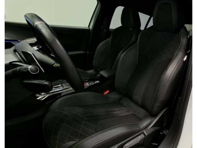 Peugeot 2008 image 2