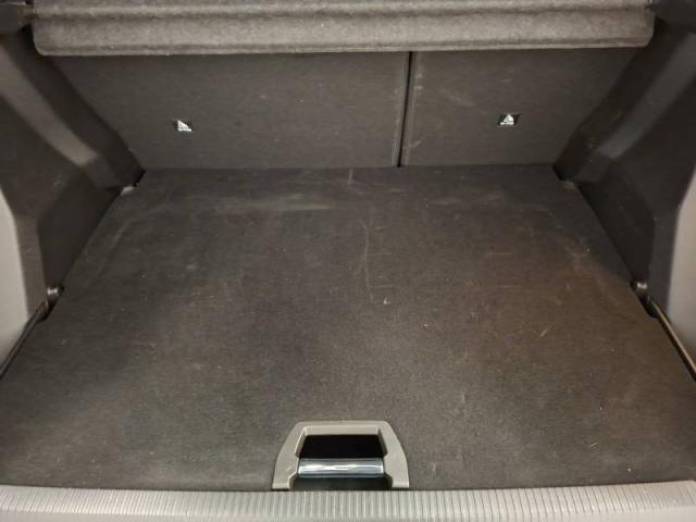 Peugeot 2008 image 8