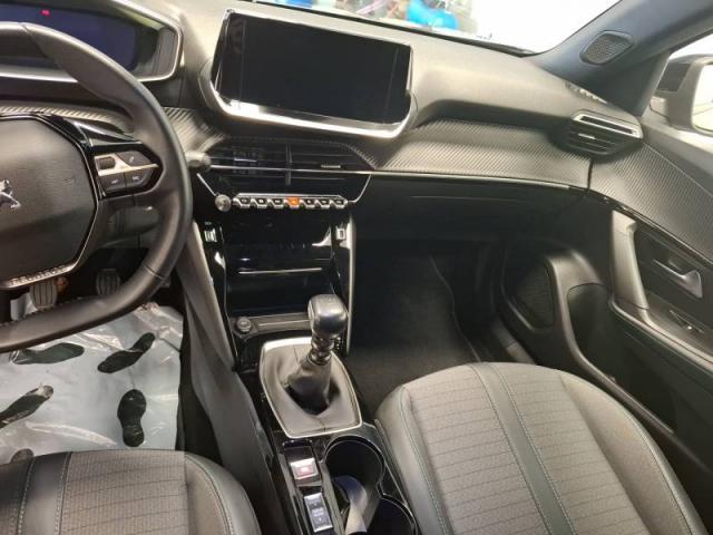 Peugeot 2008 image 7