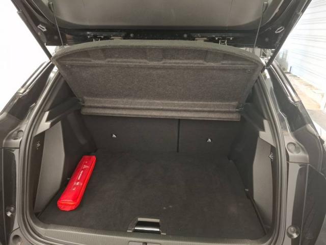 Peugeot 2008 image 3