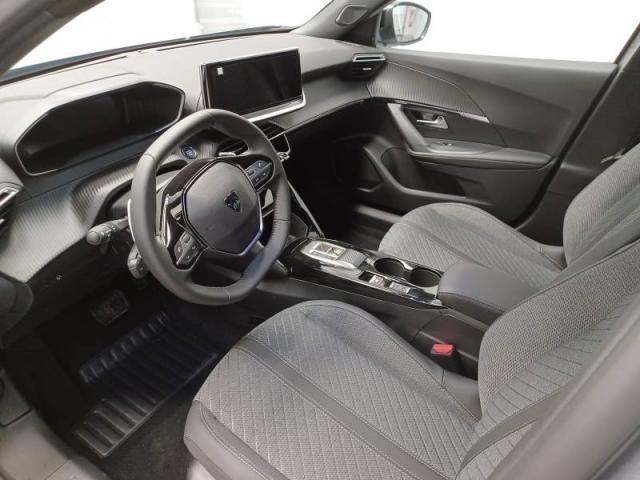 Peugeot 2008 image 6