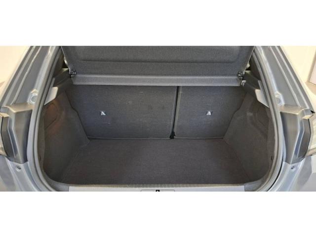 Peugeot 208 image 7