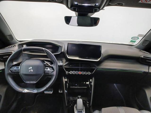 Peugeot 2008 image 2