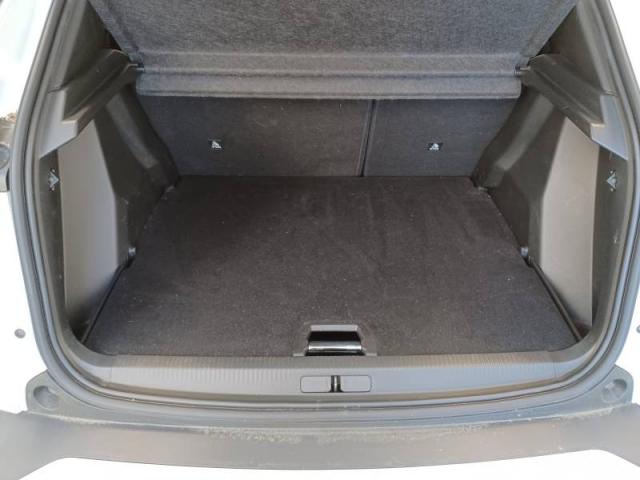 Peugeot 2008 image 8