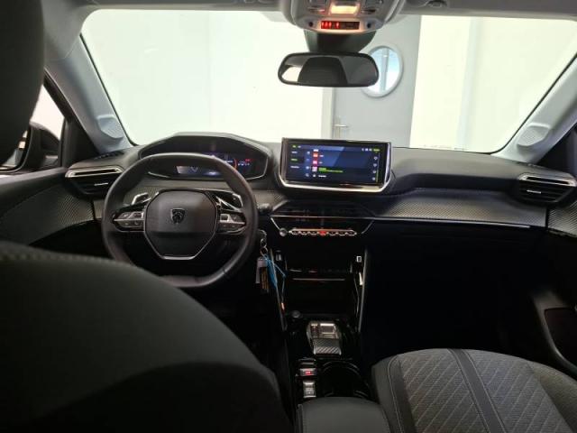 Peugeot 208 image 8
