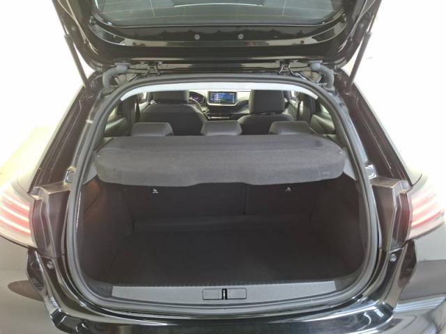 Peugeot 208 image 6