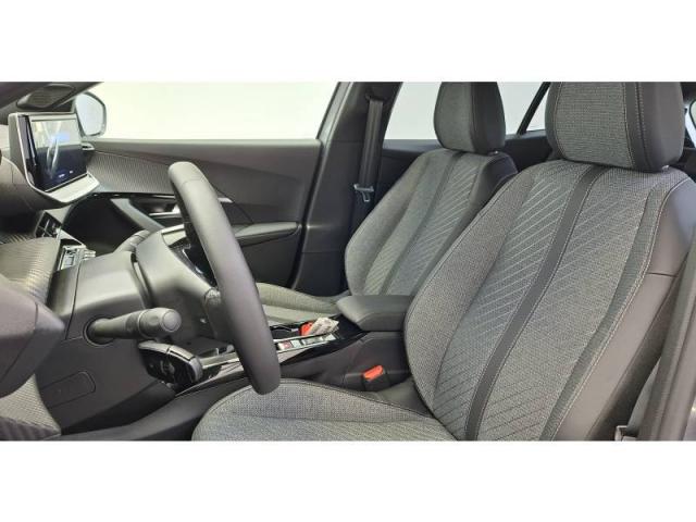 Peugeot 2008 image 8