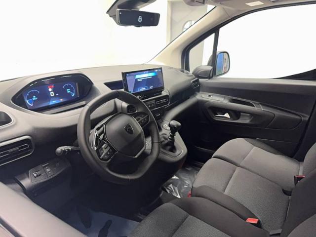Peugeot Partner image 2